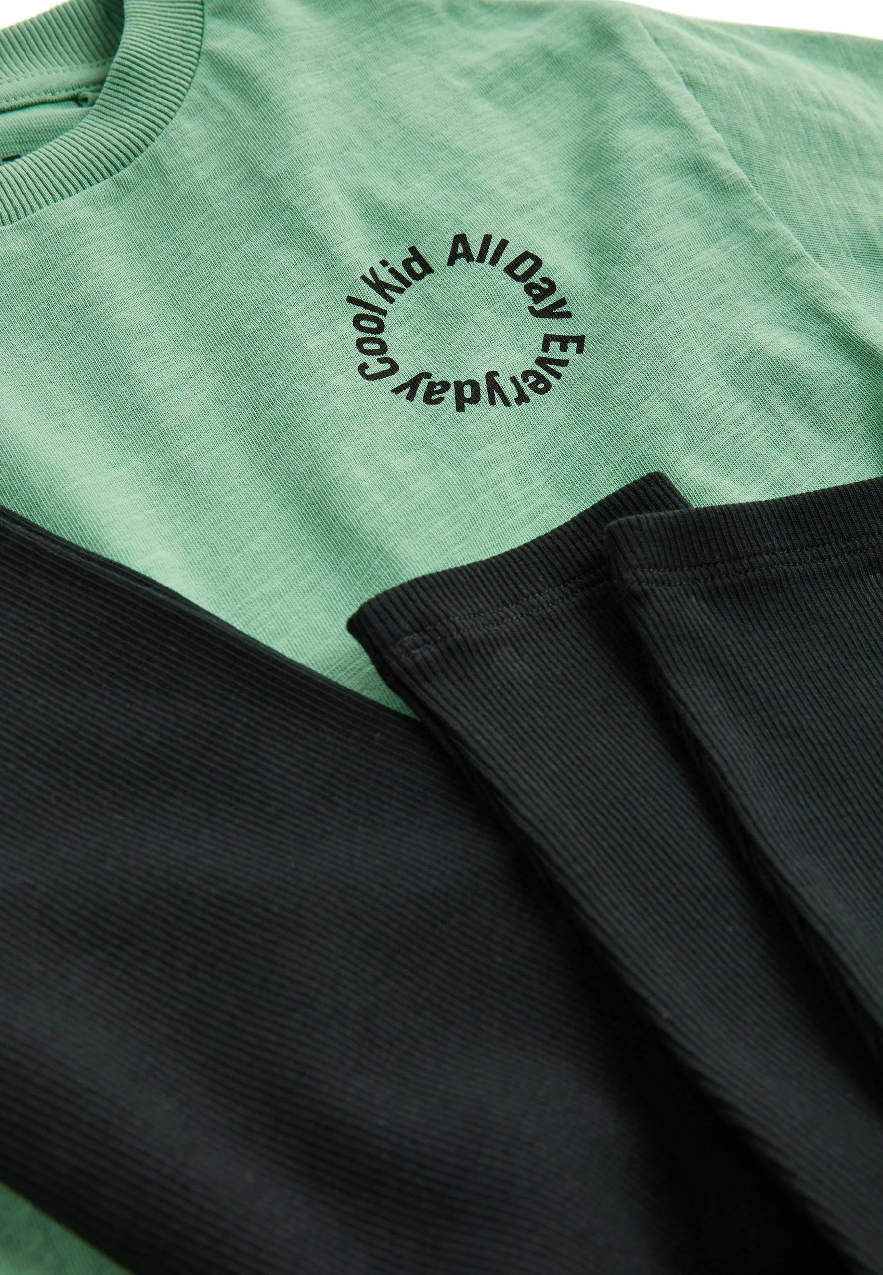 Siguiente CONJUNTO DE CAMISETA DE MANGA CORTA Y MALLAS - Leggings