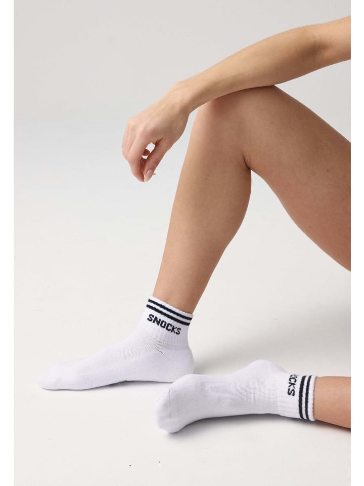 SNOCKS Retro Sneaker Socken aus Bio-Baumwolle 4 Paar in Schwarz-Weiß (Streifen) günstig kaufen 35-38