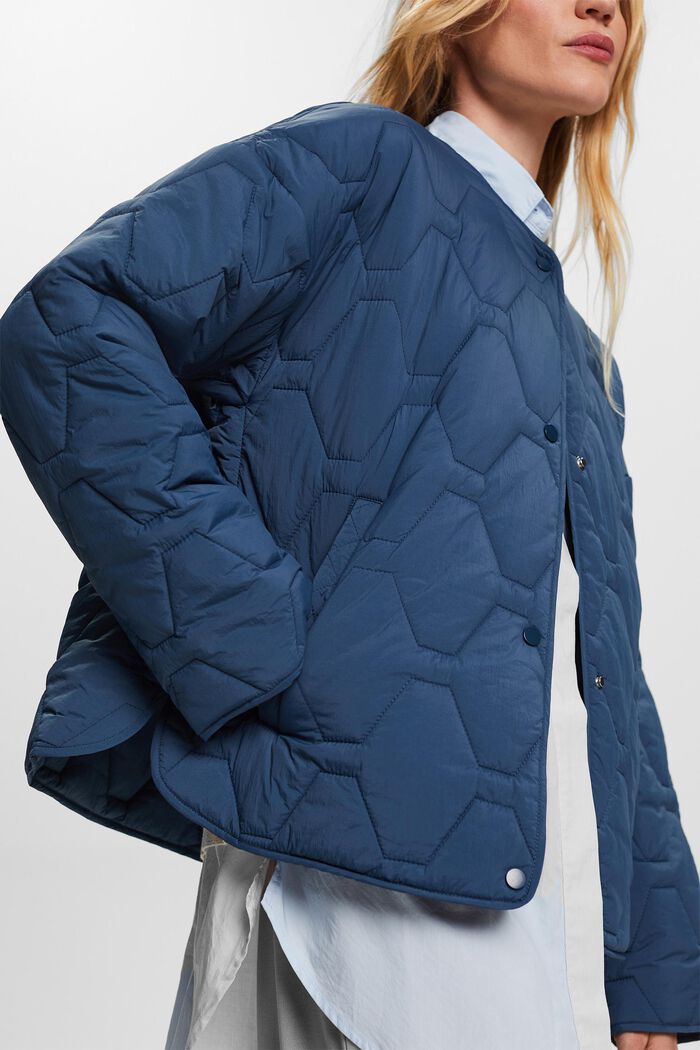 Recycelt: leichte Steppjacke