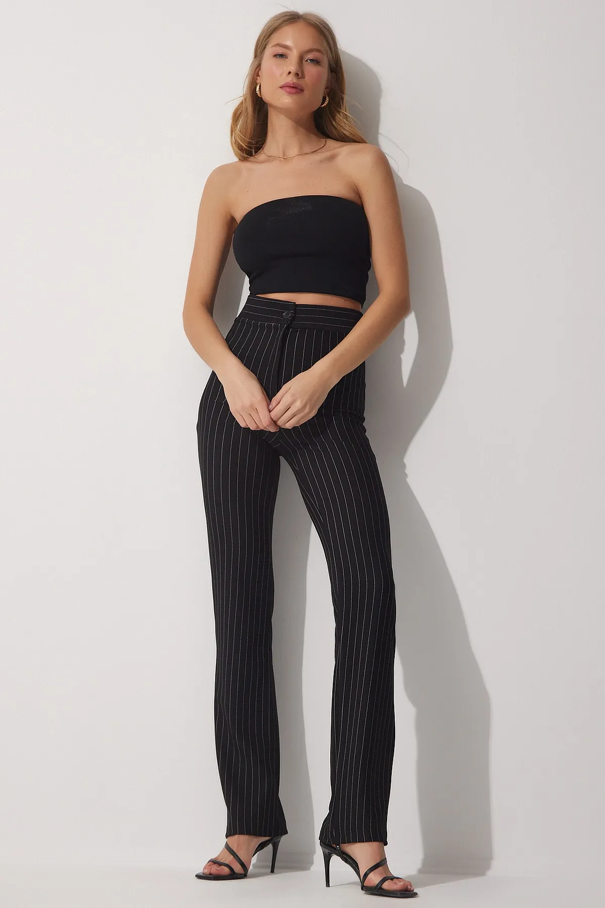 Happiness İstanbul  Schwarze gestreifte Damenhose mit hoher Taille RV00094