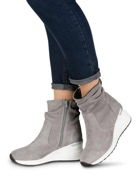 Stiefelette mit bequemem Keilabsatz
