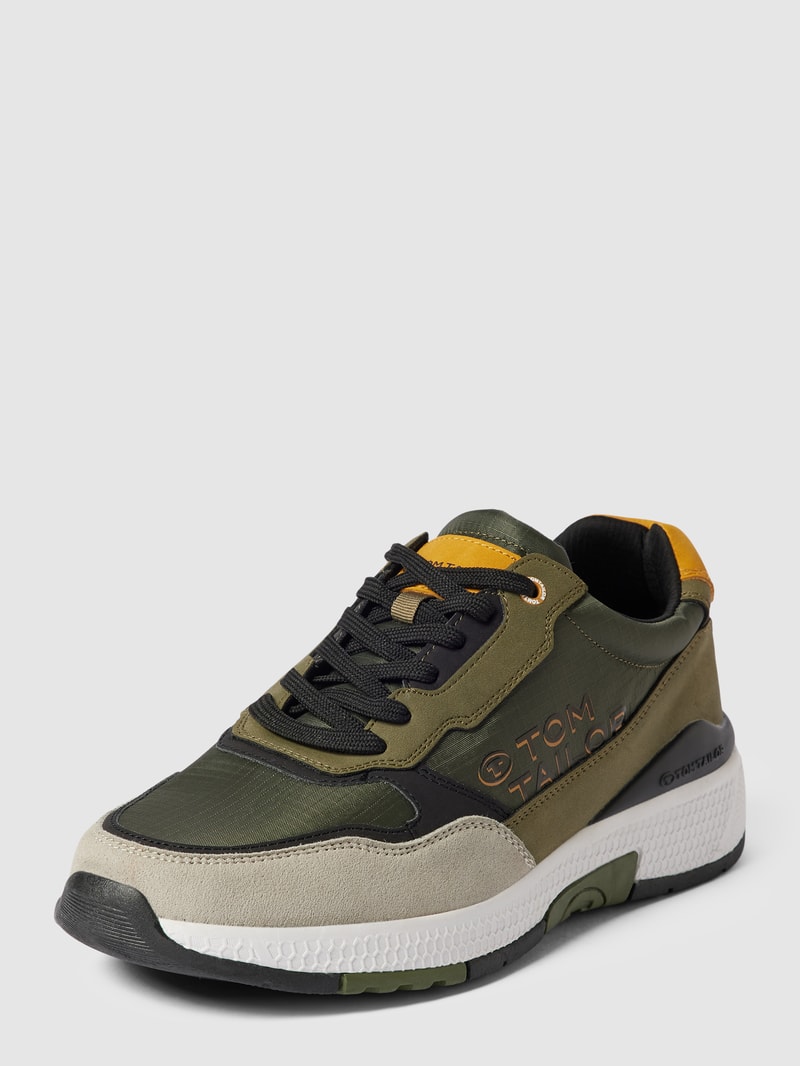 Sneaker mit Label-Details in khaki