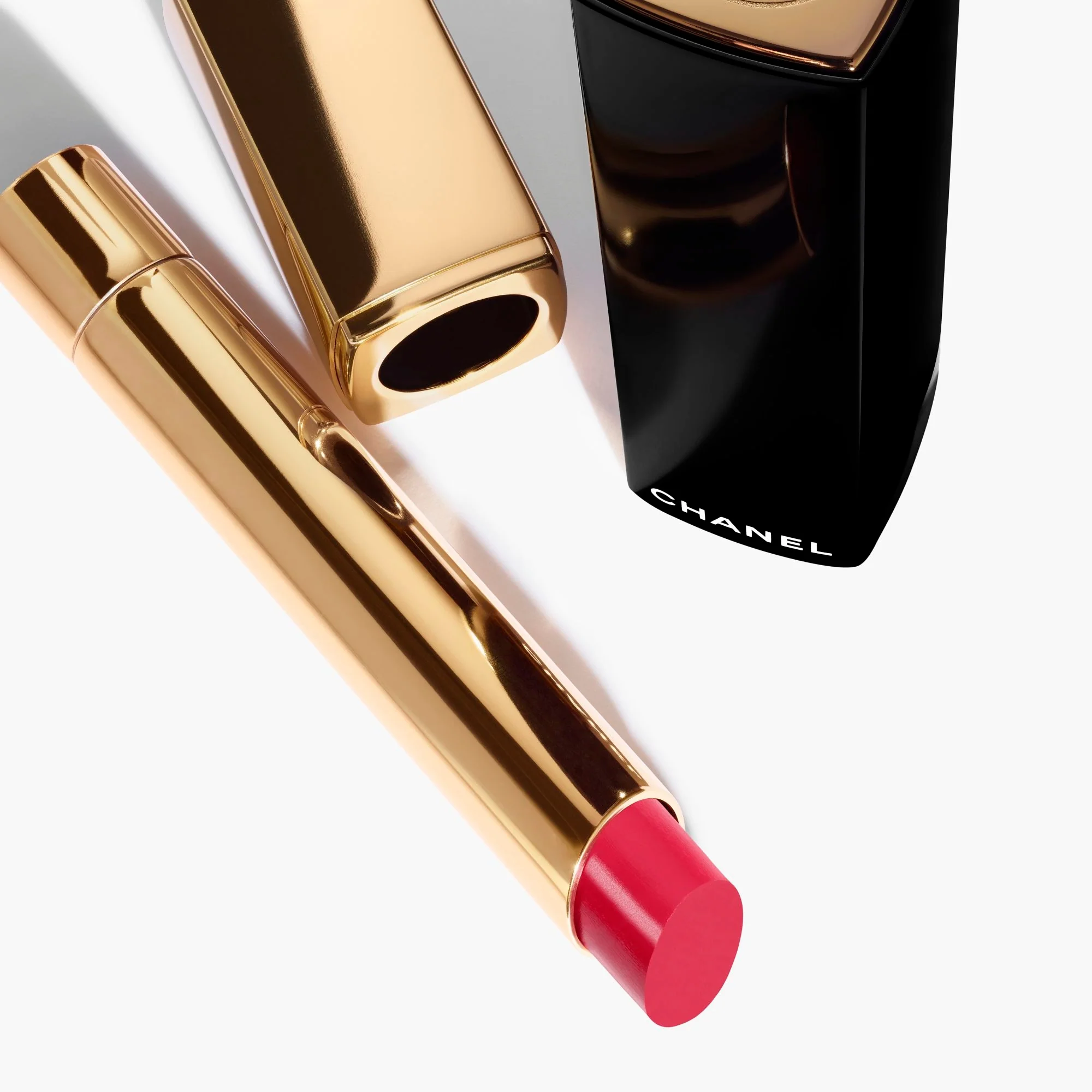 ROUGE ALLURE L'EXTRAIT - LABIAL DE ALTA INTENSIDAD - EXTRACTO LIGERO Y CUIDADOSO - RECARGABLE