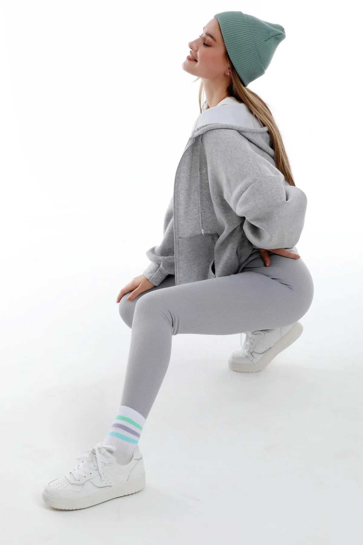 Domoda  Hellgraue, gerippte, elastische Strickstrumpfhose mit hoher Taille und Interlock-Taille