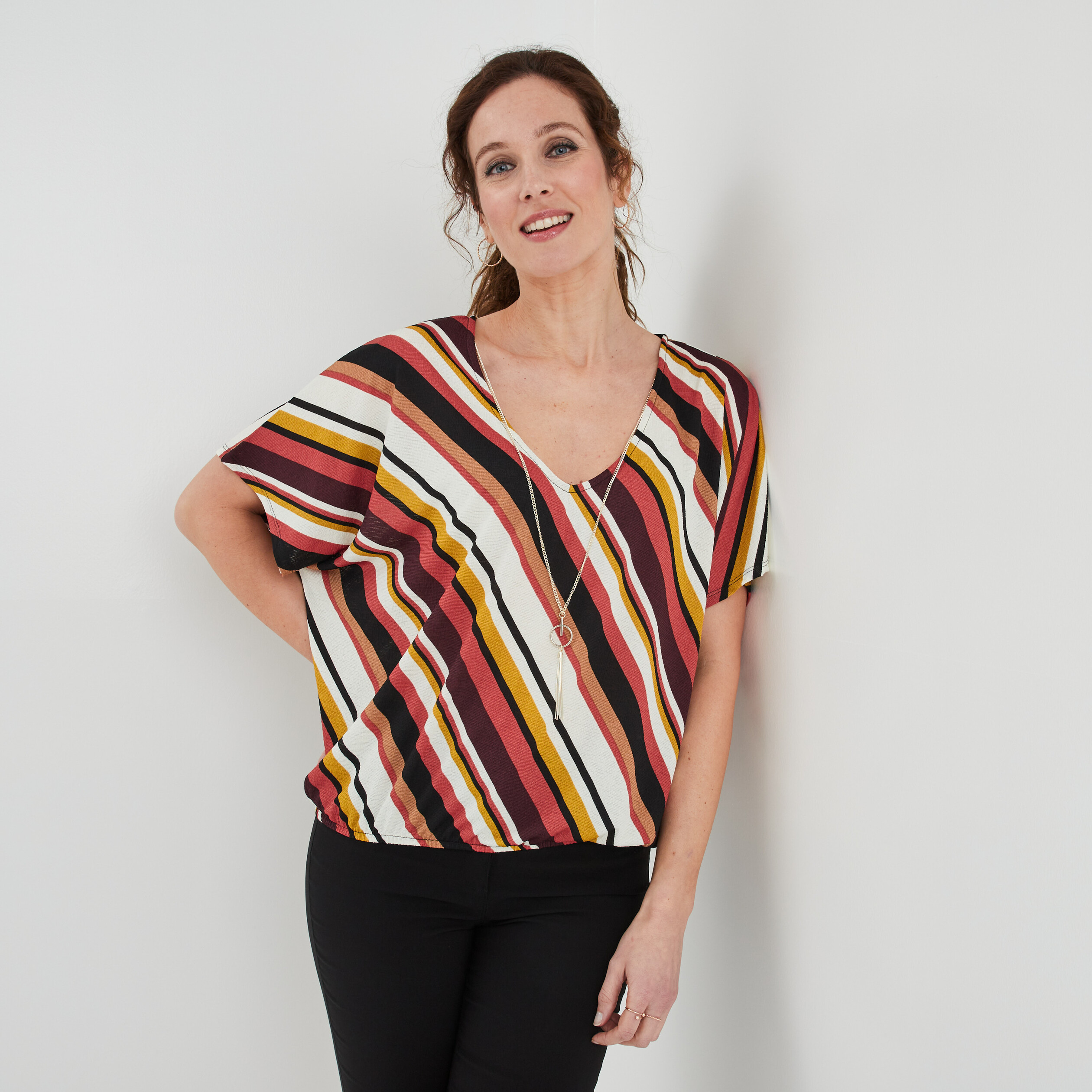 T-shirt col en V bijou Mosquitos multicolore femme | La Halle