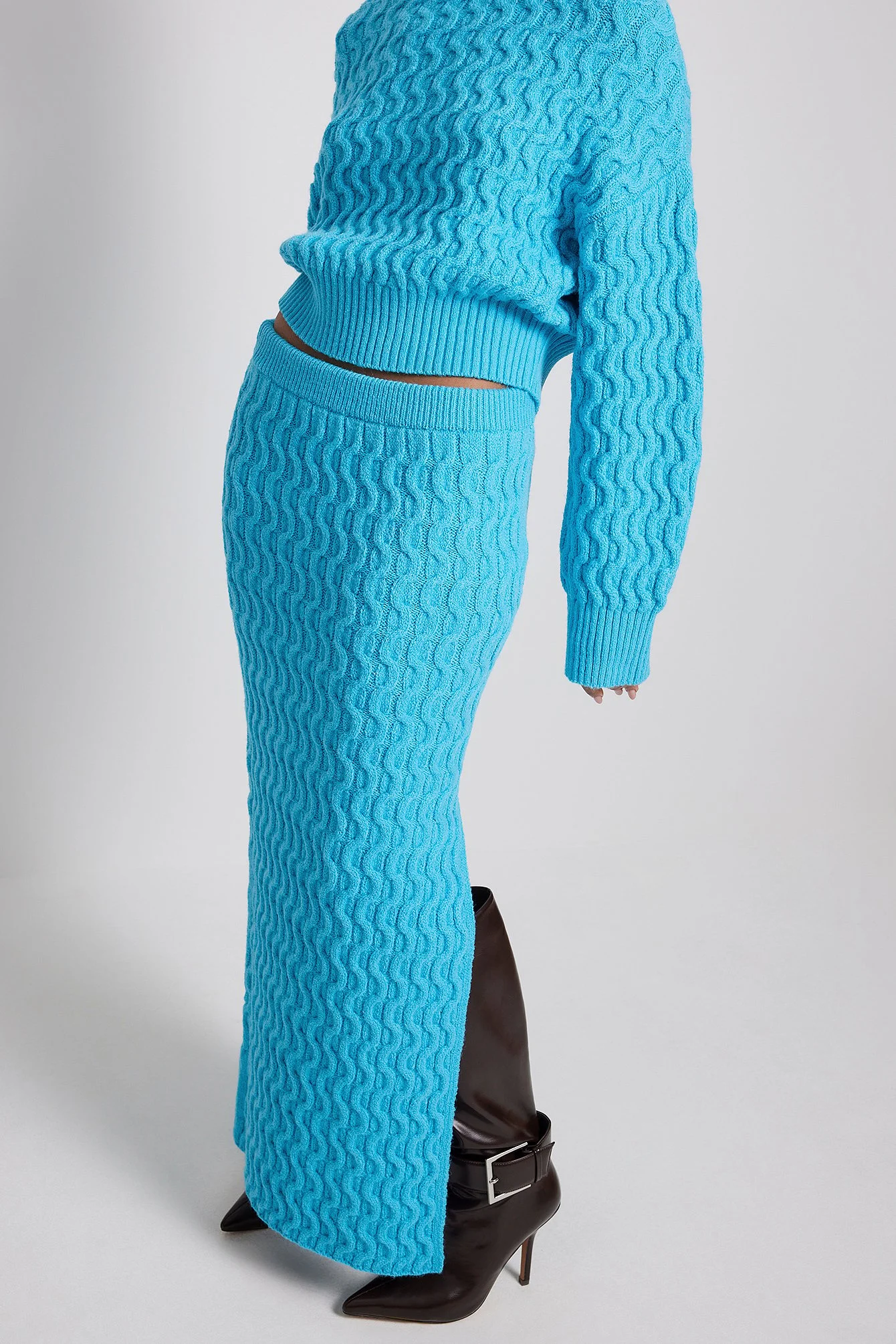Midi-Strickrock mit Zopfmuster