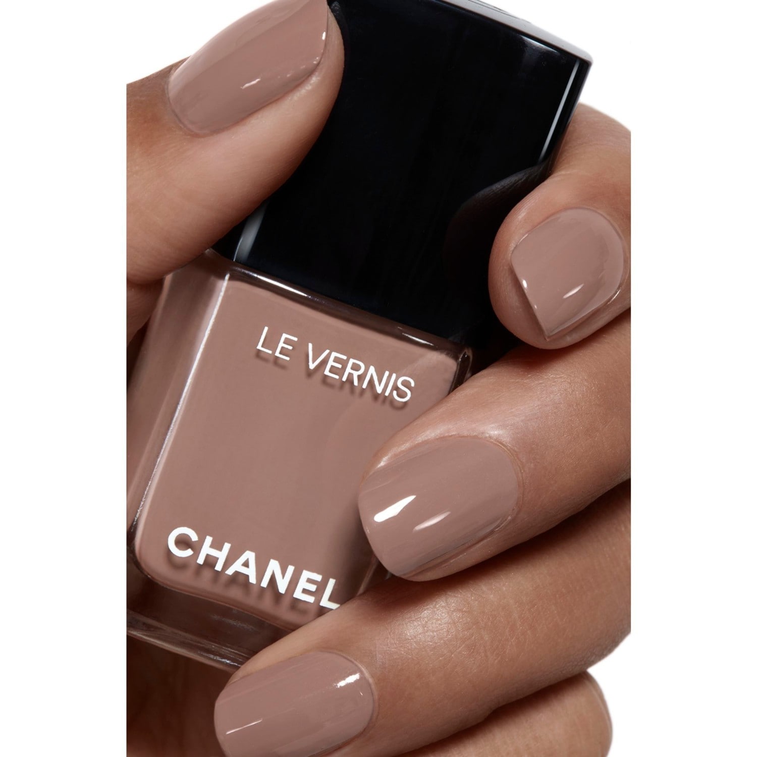 CHANEL KÖRÖMLAKK
