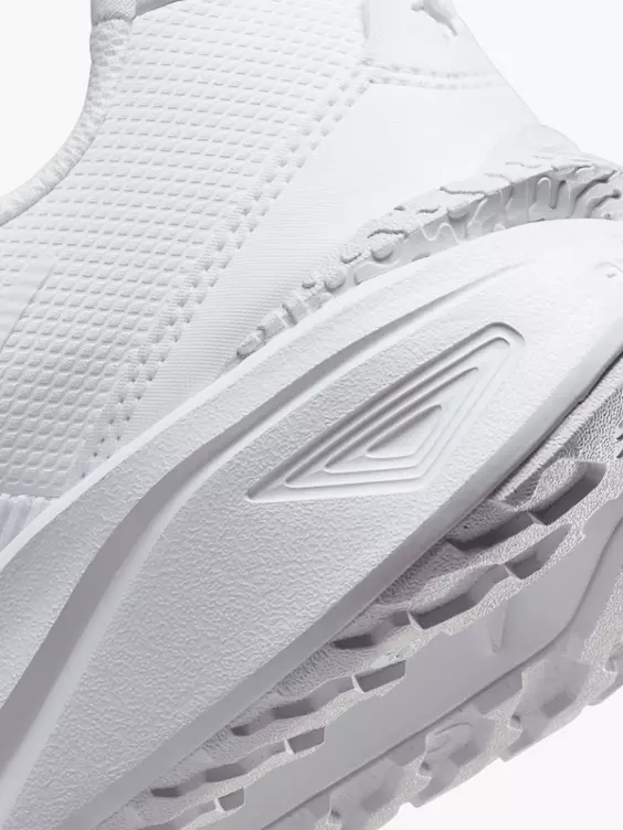 Nike Laufschuh STAR RUNNER 4 NN