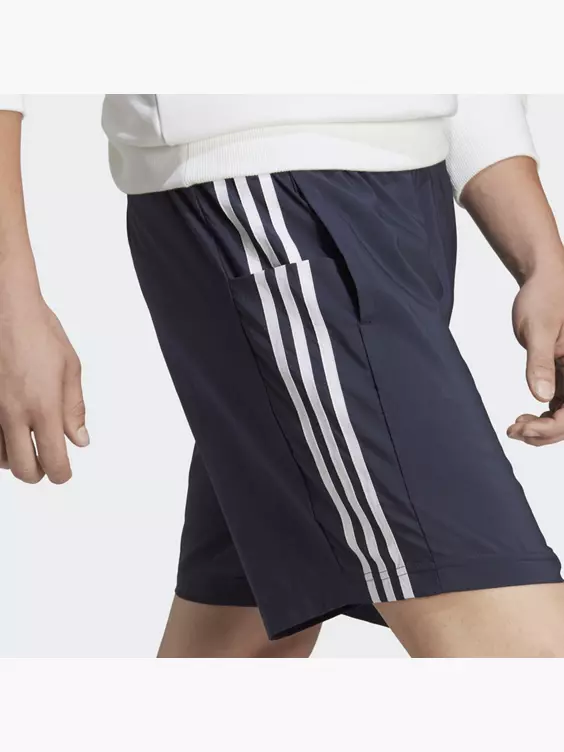 adidas AEROREADY Essentials Chelsea 3-Streifen Shorts