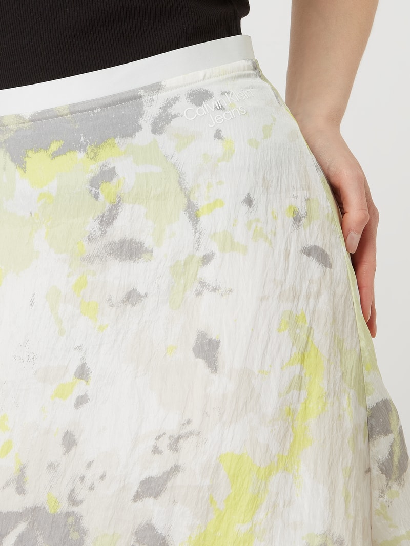 Minirock mit Label-Print in weiß