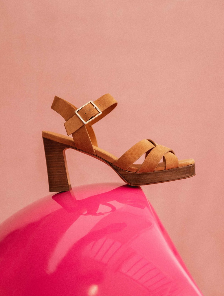 Donna - Camel