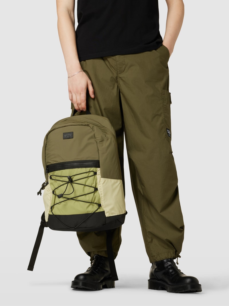 Rucksack mit Label-Patch Modell 'AXIS' in khaki