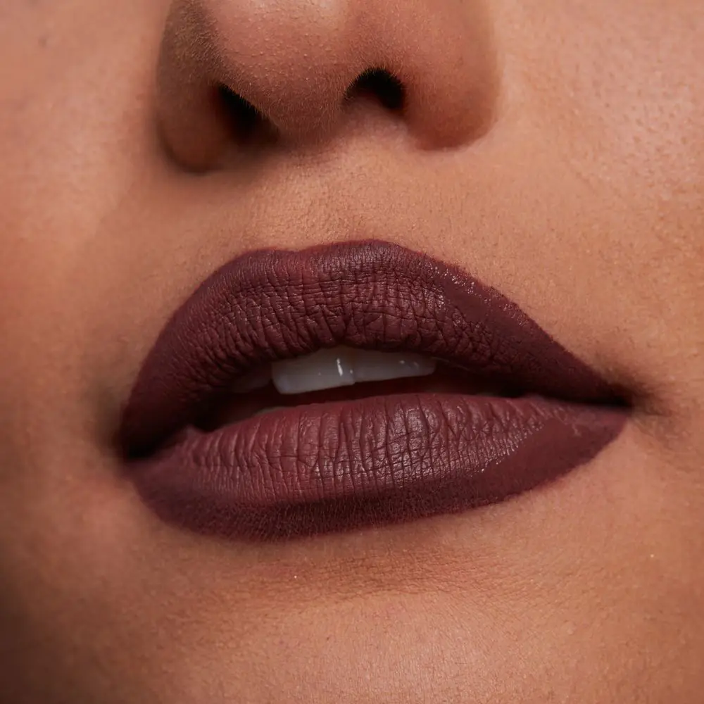 NYX Lip Lingerie XXL Strip & Tease течни кармин