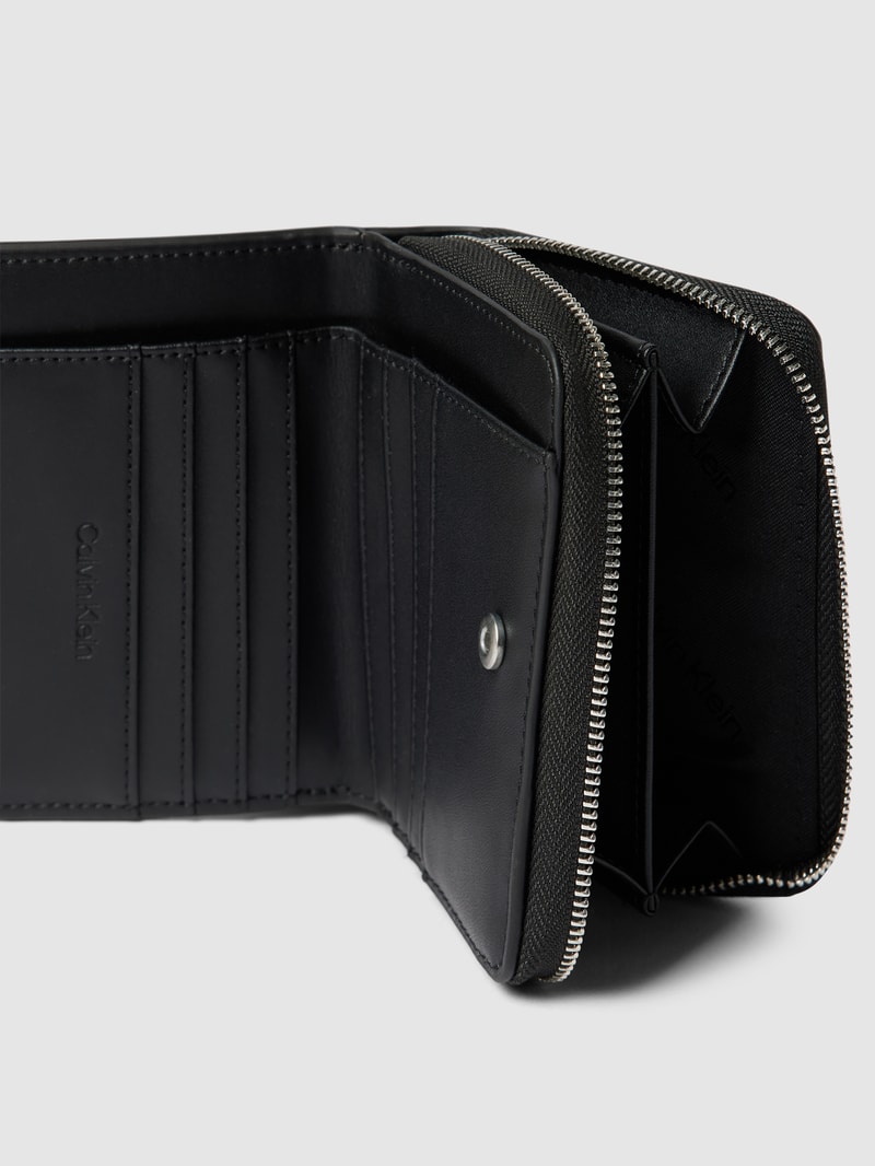 Portemonnaie in Leder-Optik in schwarz