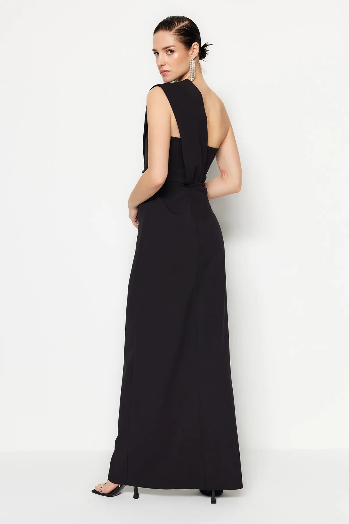 Trendyol Collection  Schwarzes gewebtes langes Abendkleid TPRSS21AE0185