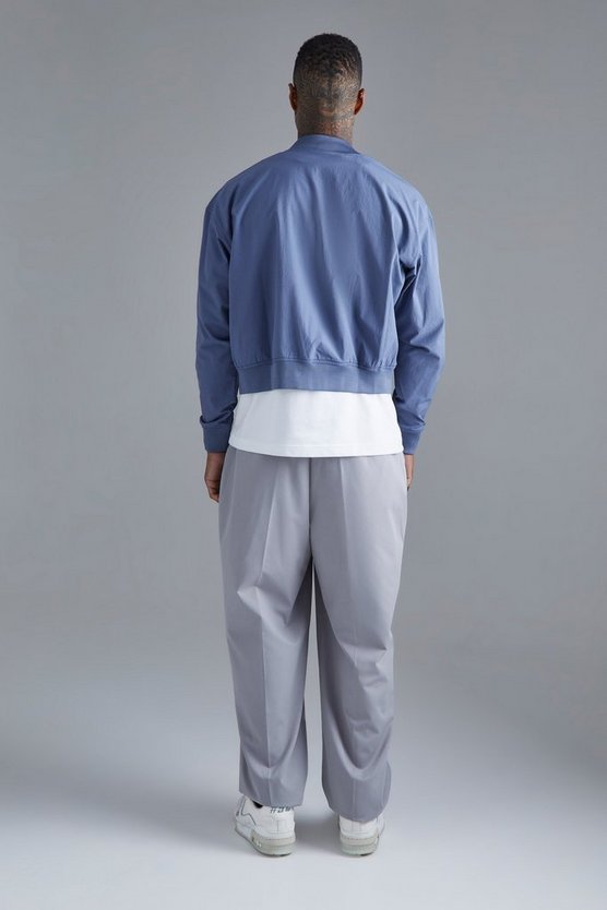 Kastige smarte Stretch-Bomberjacke