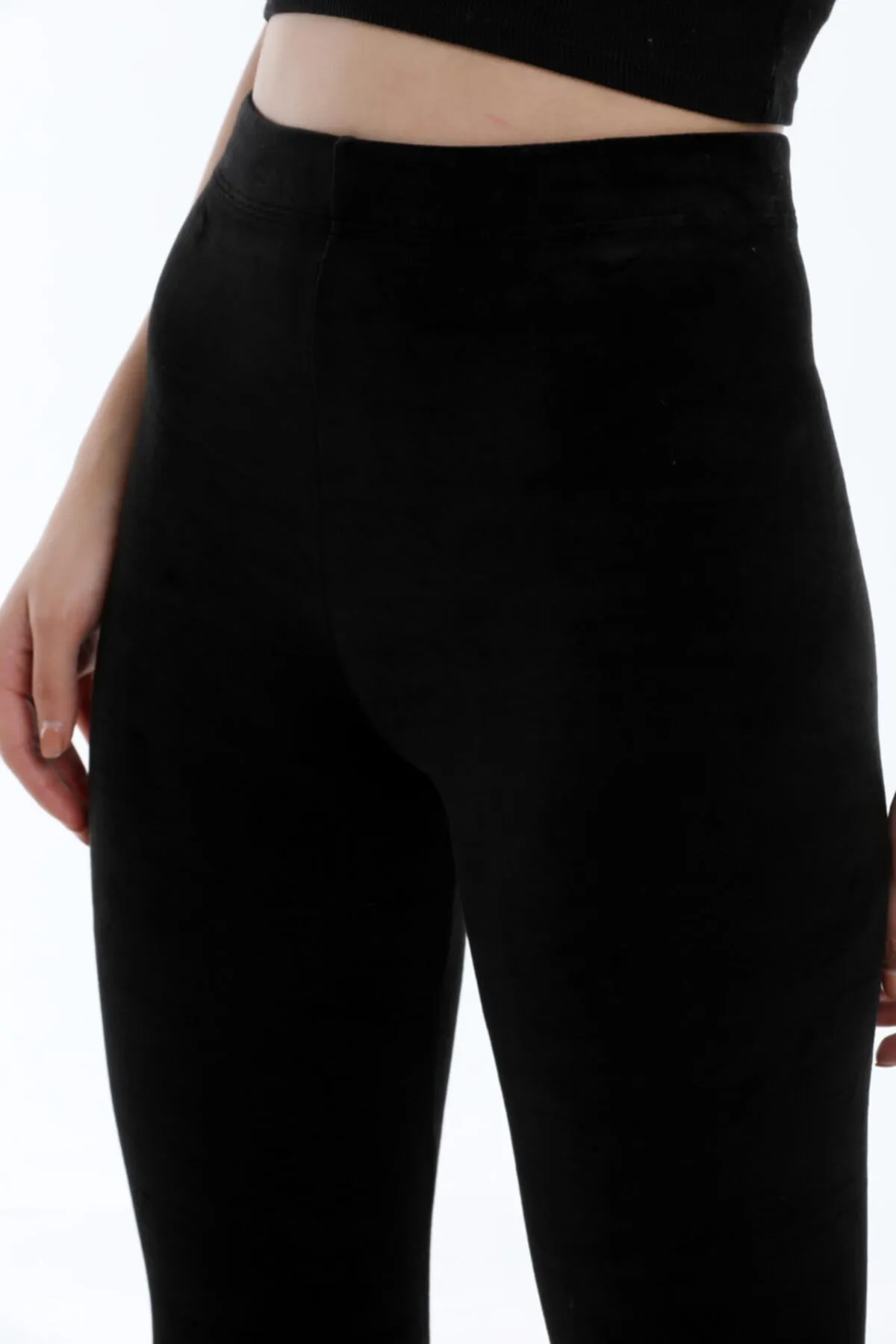 Domoda  Schwarze gerade Samt-Winter-Leggings mit hoher Taille und dehnbarem Samt
