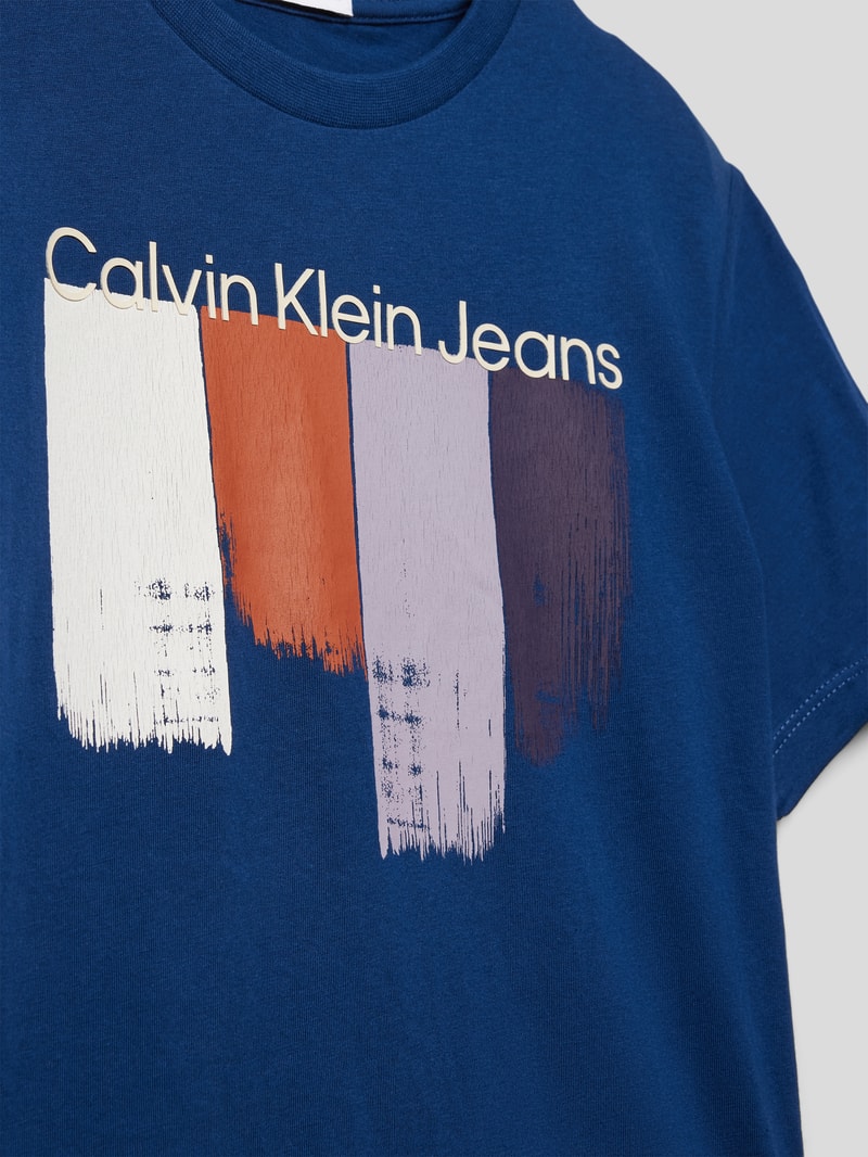 T-Shirt mit Label-Print in dunkelblau