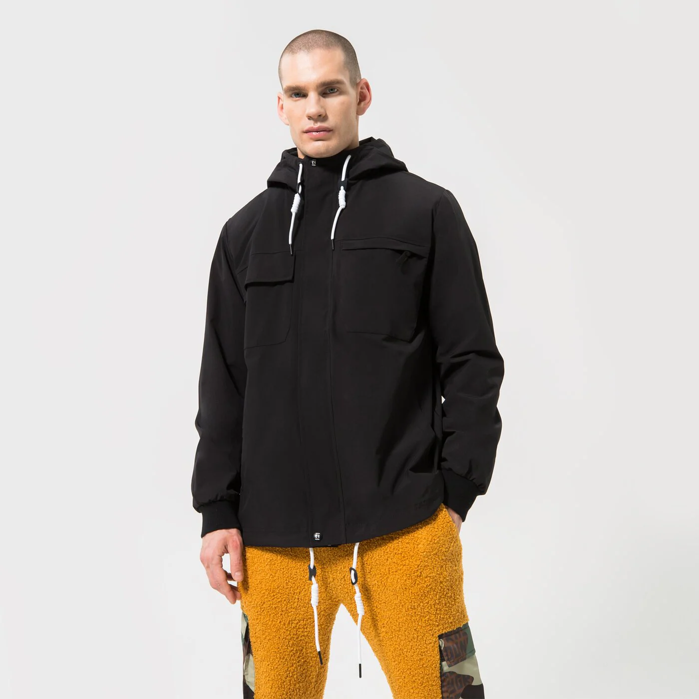 CONFRONT JACKE HOODED BLACK Schwarz