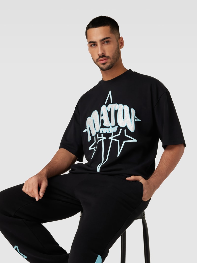T-Shirt mit Label-Print - MATW X REVIEW in schwarz