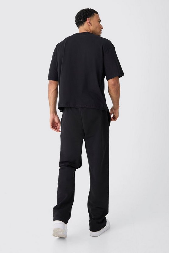 Kastiges Oversize T-Shirt und Jogginghose