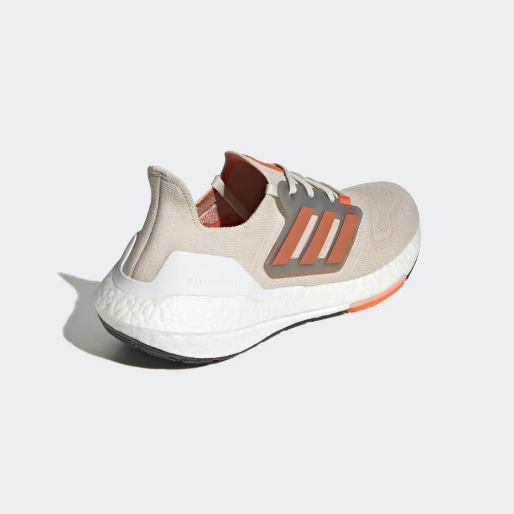 adidas Ultraboost 22 GX6643 / grau