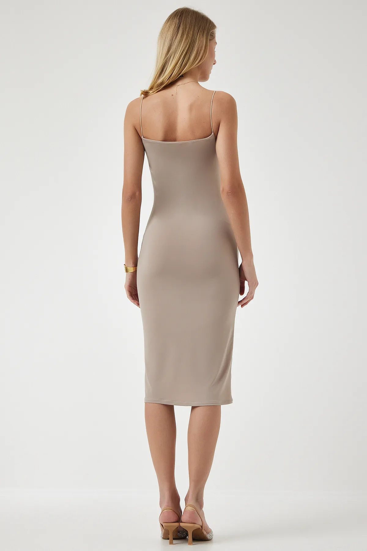 Happiness İstanbul  Damen Jarse Strickkleid mit Trägern in Dunkelbeige YK00042