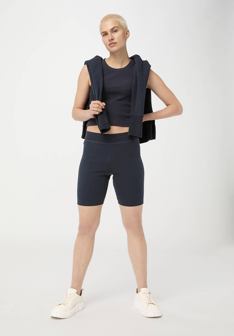 Biker Shorts BetterRecycling aus Bio-Baumwolle
