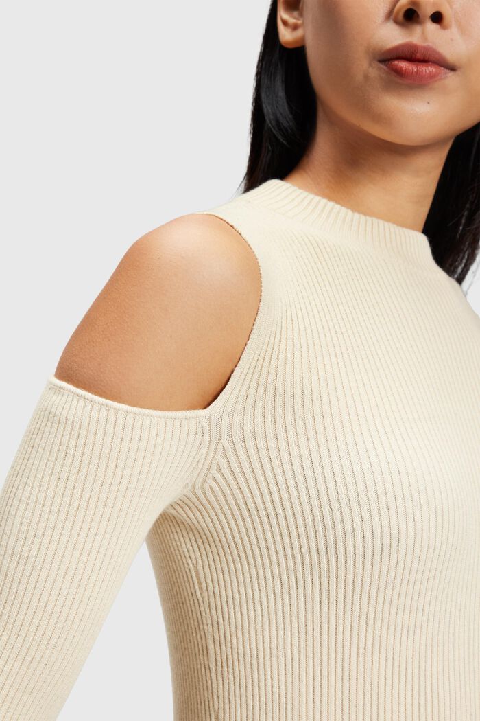 Rippstrickpullover mit Cut-out