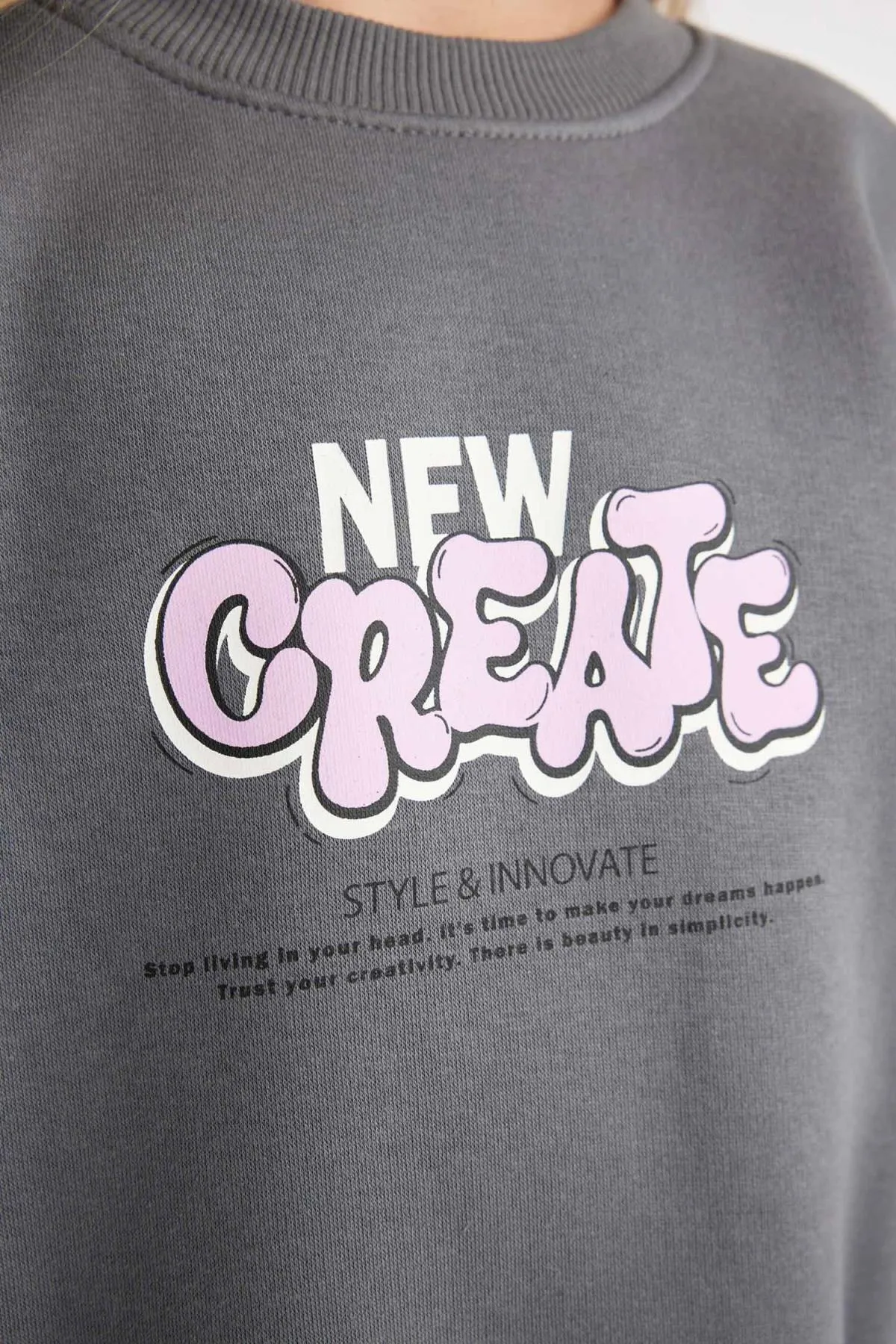 DeFacto  Dickes Mädchen-Sweatshirt in Oversize-Passform mit Rundhalsausschnitt und weicher, pelziger Innenseite