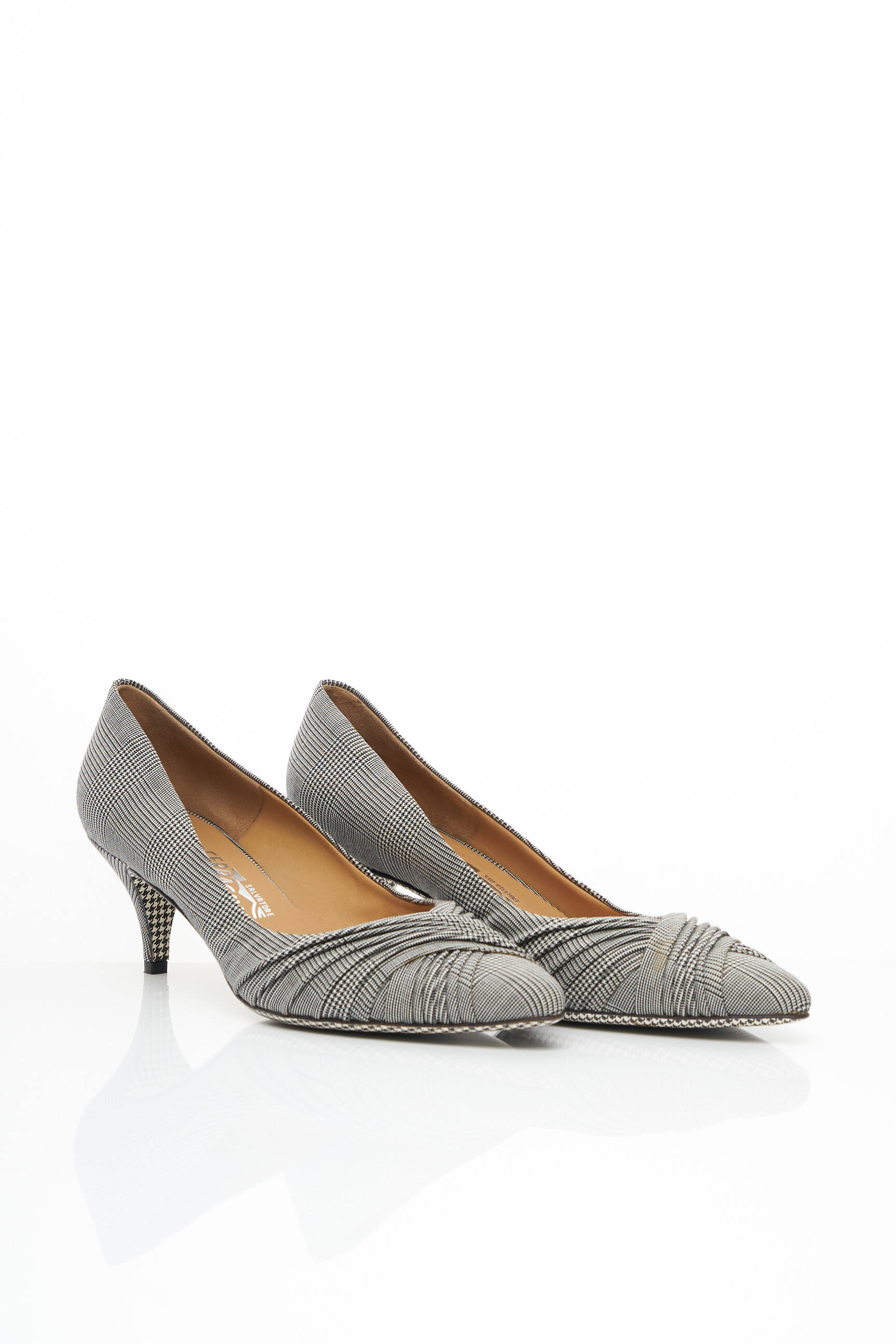 Salvatore Ferragamo Escarpins Femme couleur noir