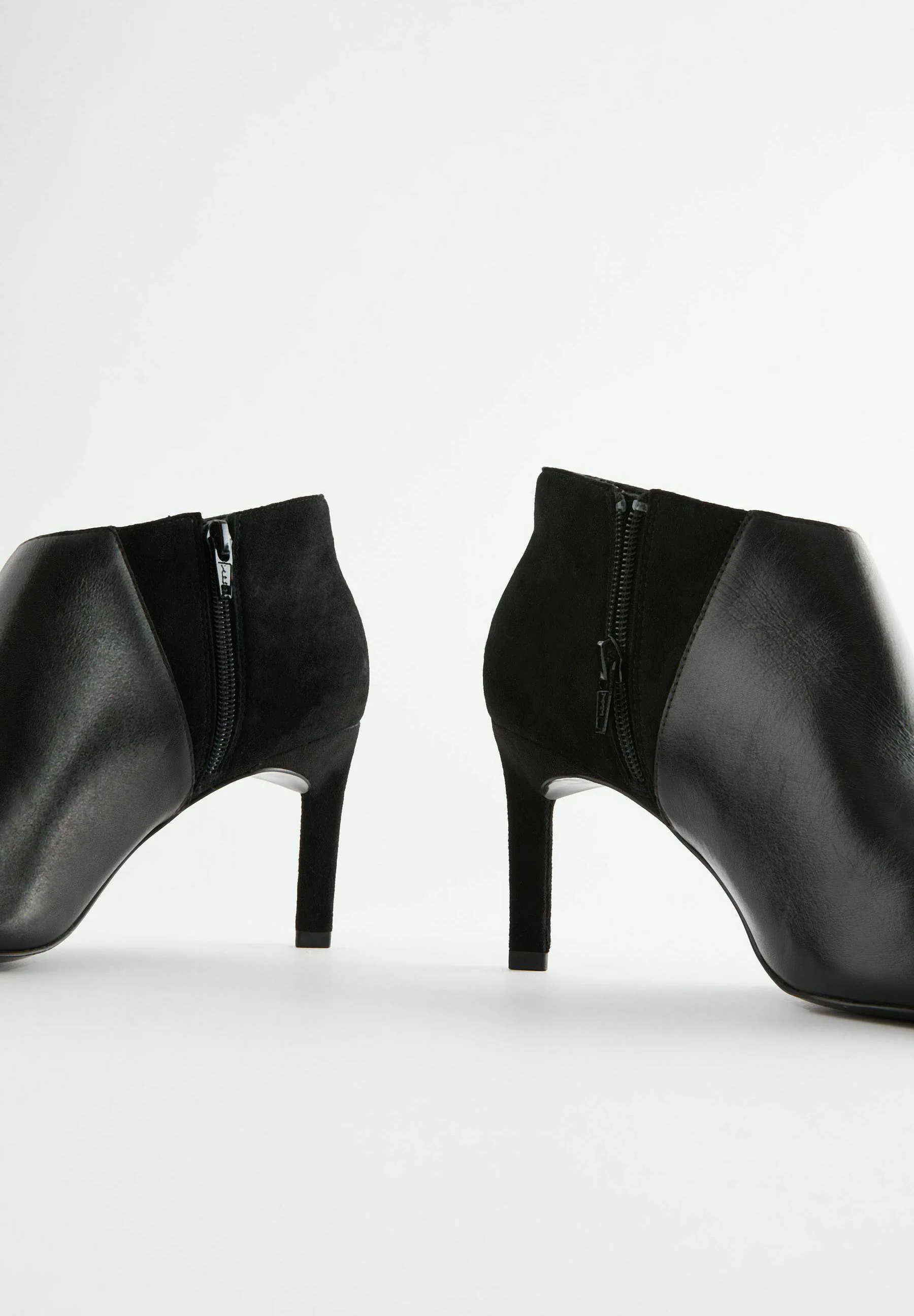 Siguiente SIGNATURE FOREVER COMFORT POINT TOE - Botines