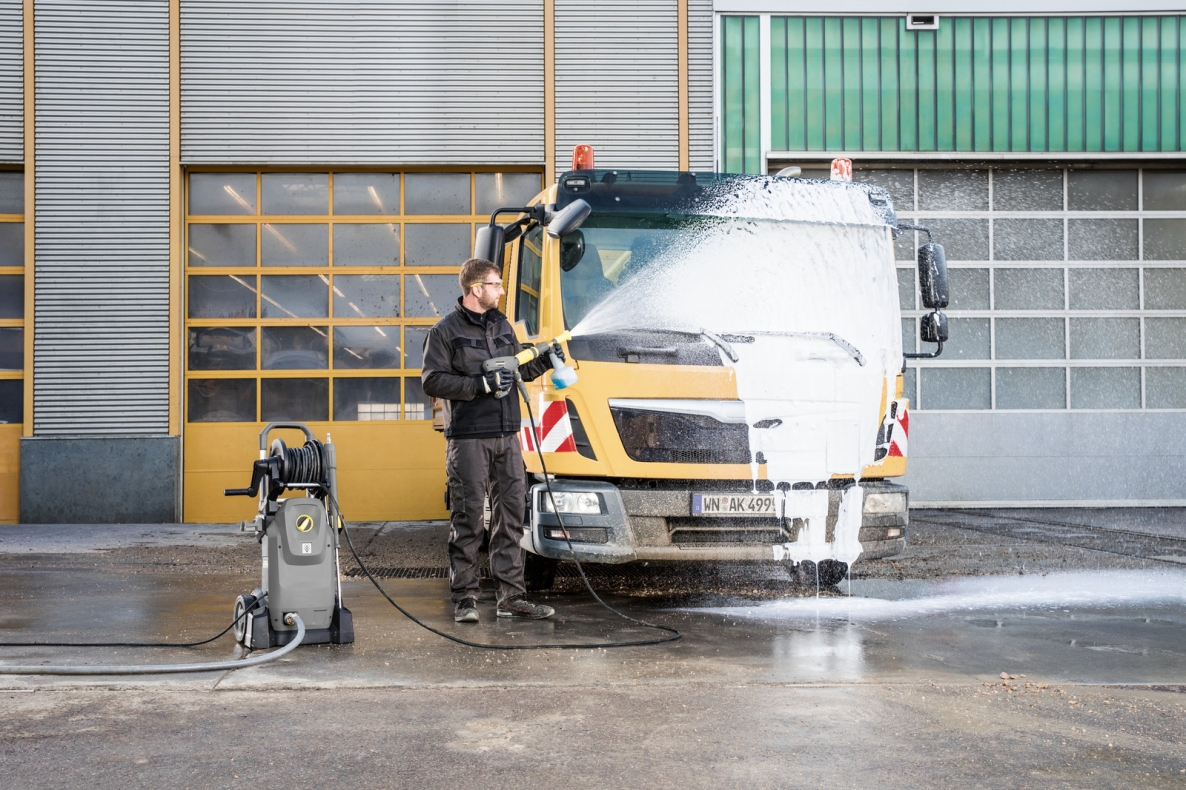 Kärcher Professional 1.524-947.0 HD 7/14-4 MXA Plus visokotlačni čistač s hladnom vodom 230 V 140 bara