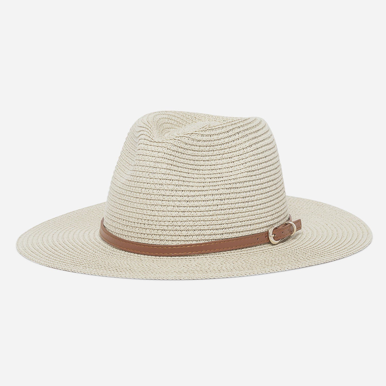 Chapeau beige avec fine ceinture camel