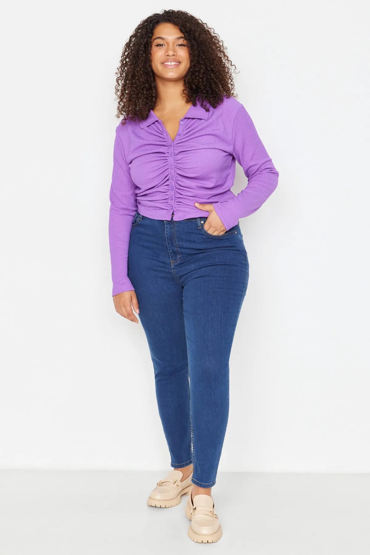 Trendyol Curve  Blaue, hoch taillierte, dehnbare Röhrenjeans TBBSS22JE0075