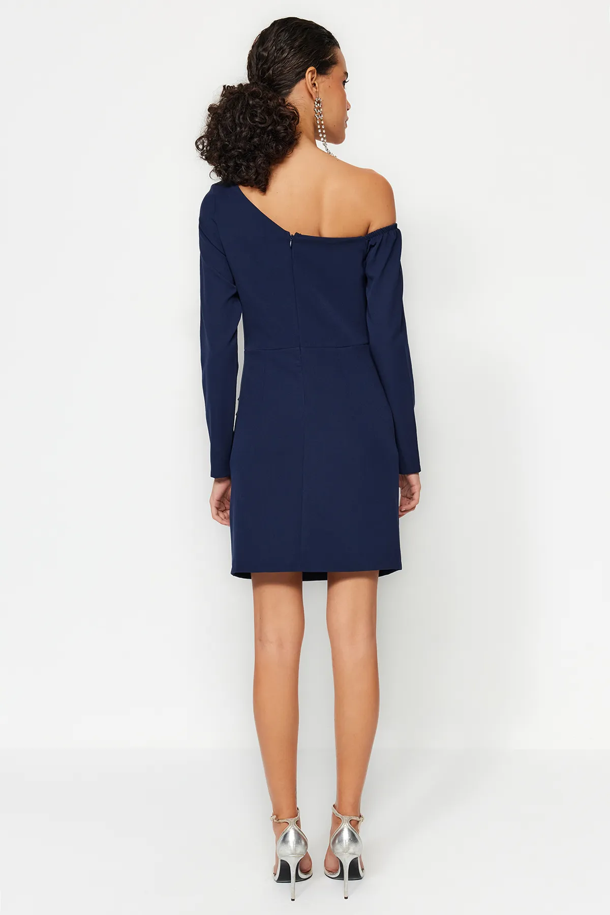 Trendyol Collection  Marineblaues, tailliertes, drapiertes, elegantes Abendkleid TPRAW24EL00083
