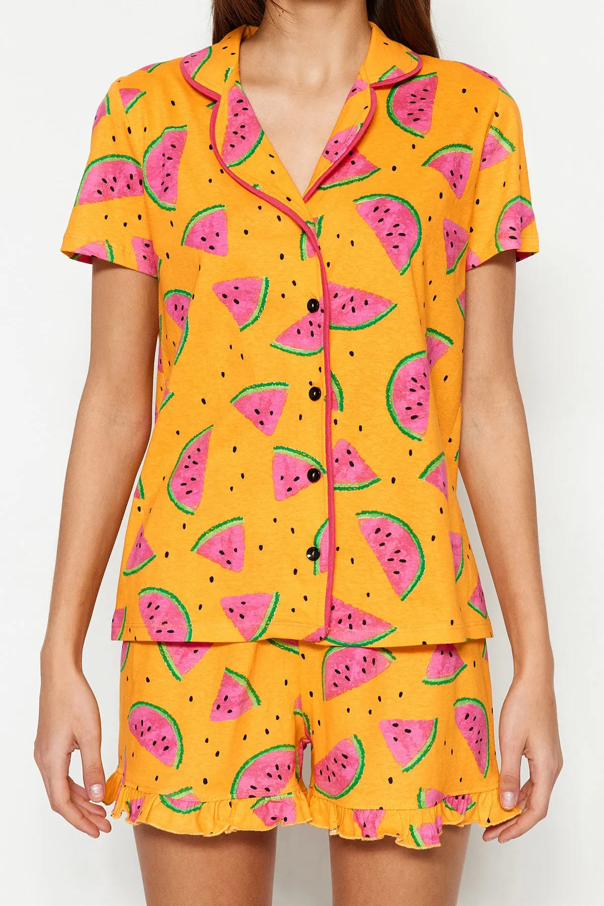 Trendyol Collection  Hellorangees Pyjama-Set aus 100 % Baumwolle mit Wassermelonenmuster und Rüschen, Hemd und Shorts, Strick, THMSS21PT0670