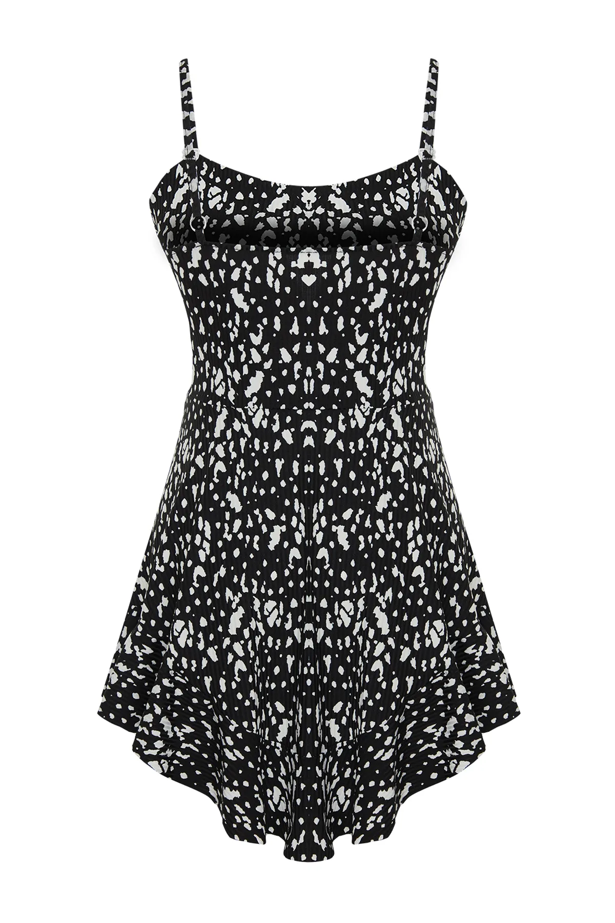Trendyol Curve  Schwarzer Mini-Strickoverall mit Riemchenvolant und Shorts TBBSS24BG00000