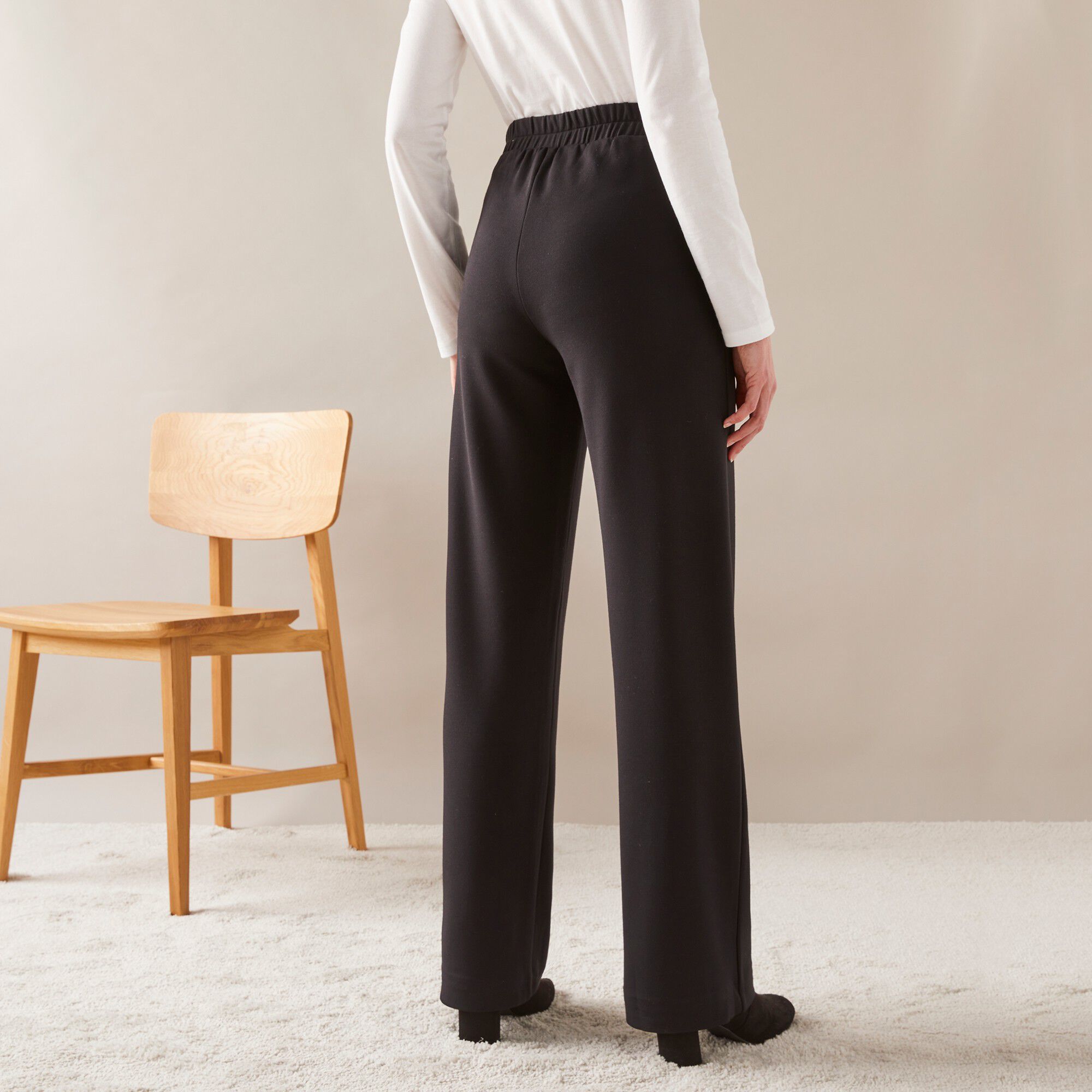 Pantalon droit large, maille milano
