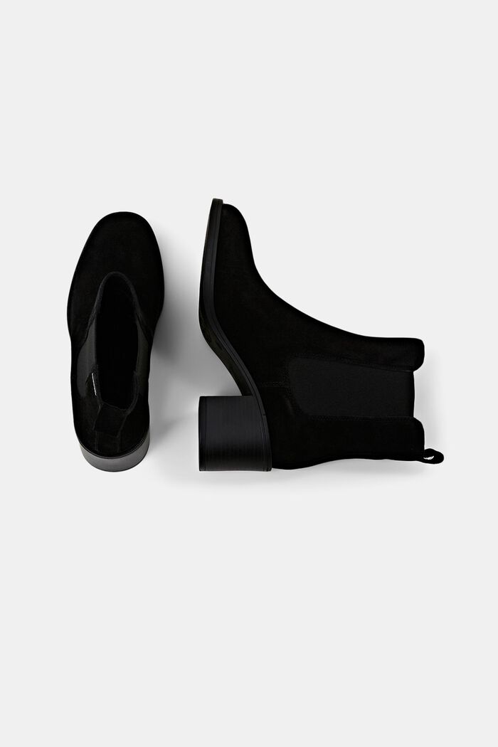 Rauleder-Boots mit Blockabsatz