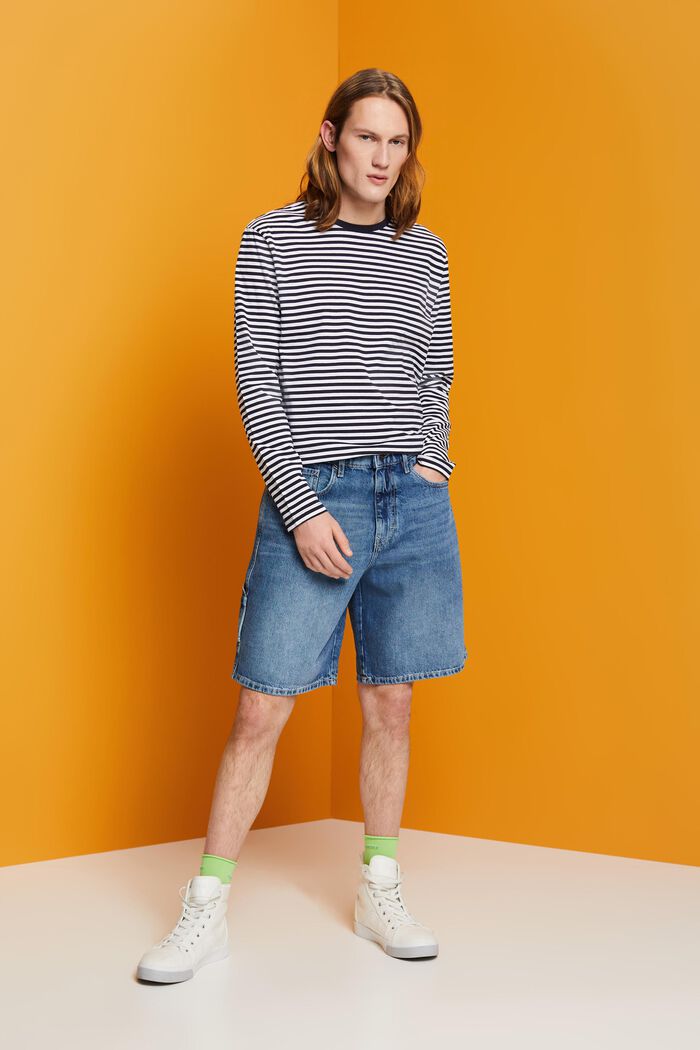 Locker geschnittene Jeansshorts