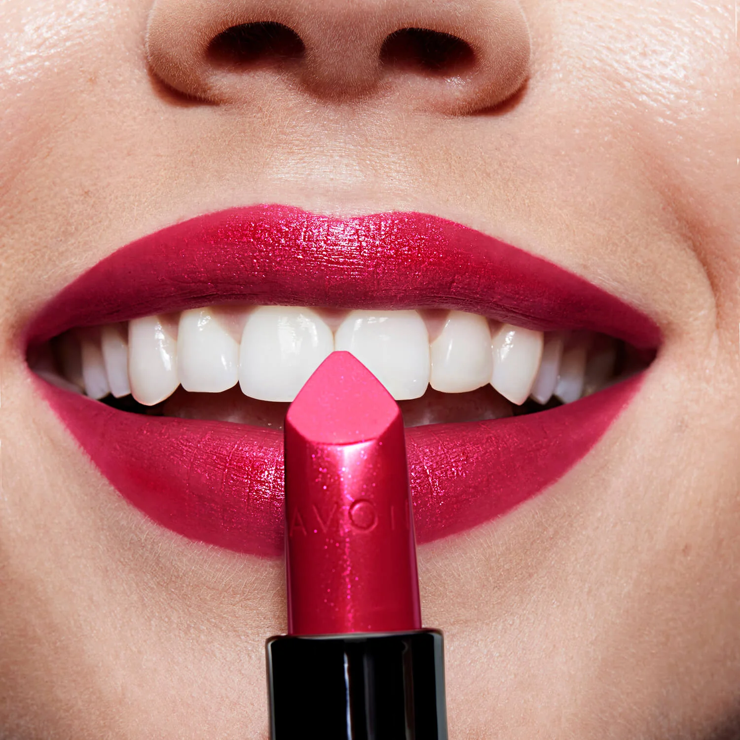 Rúž na pery Lip Color Ultra Shimmer - Žiarlivý rúž