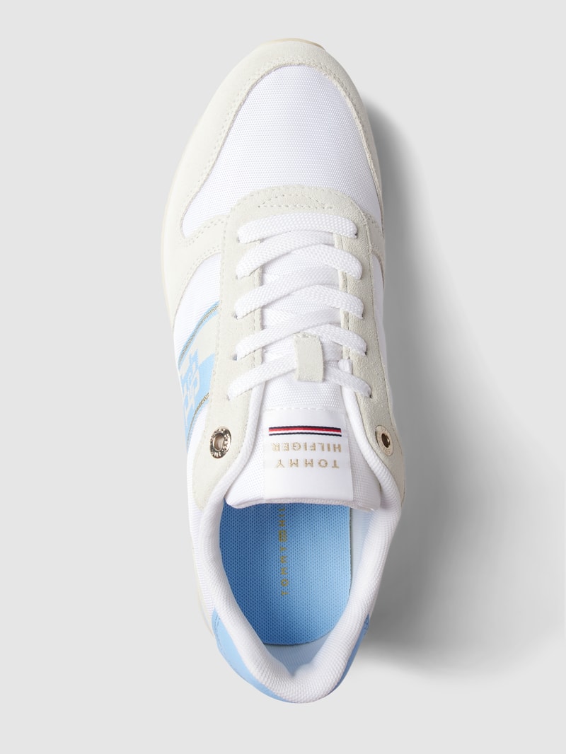 Sneaker mit tonalem Besatz Modell 'RUNNER' in hellblau
