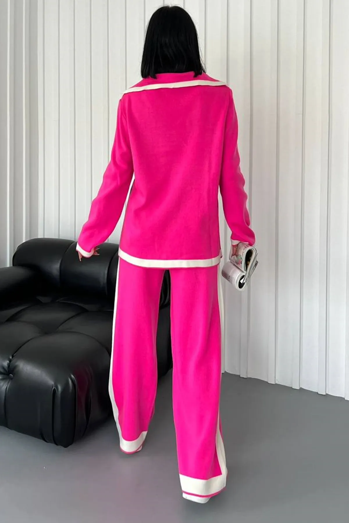 lovebox  Strickjacke aus flexiblem Strickstoff mit Knopfdetail und Hose mit hoher Taille, rosa Doppelstrickanzug 2501
