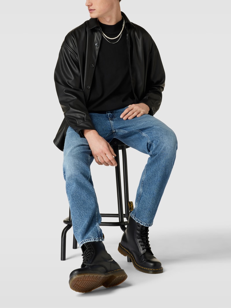 Jeans mit Label-Details in jeans