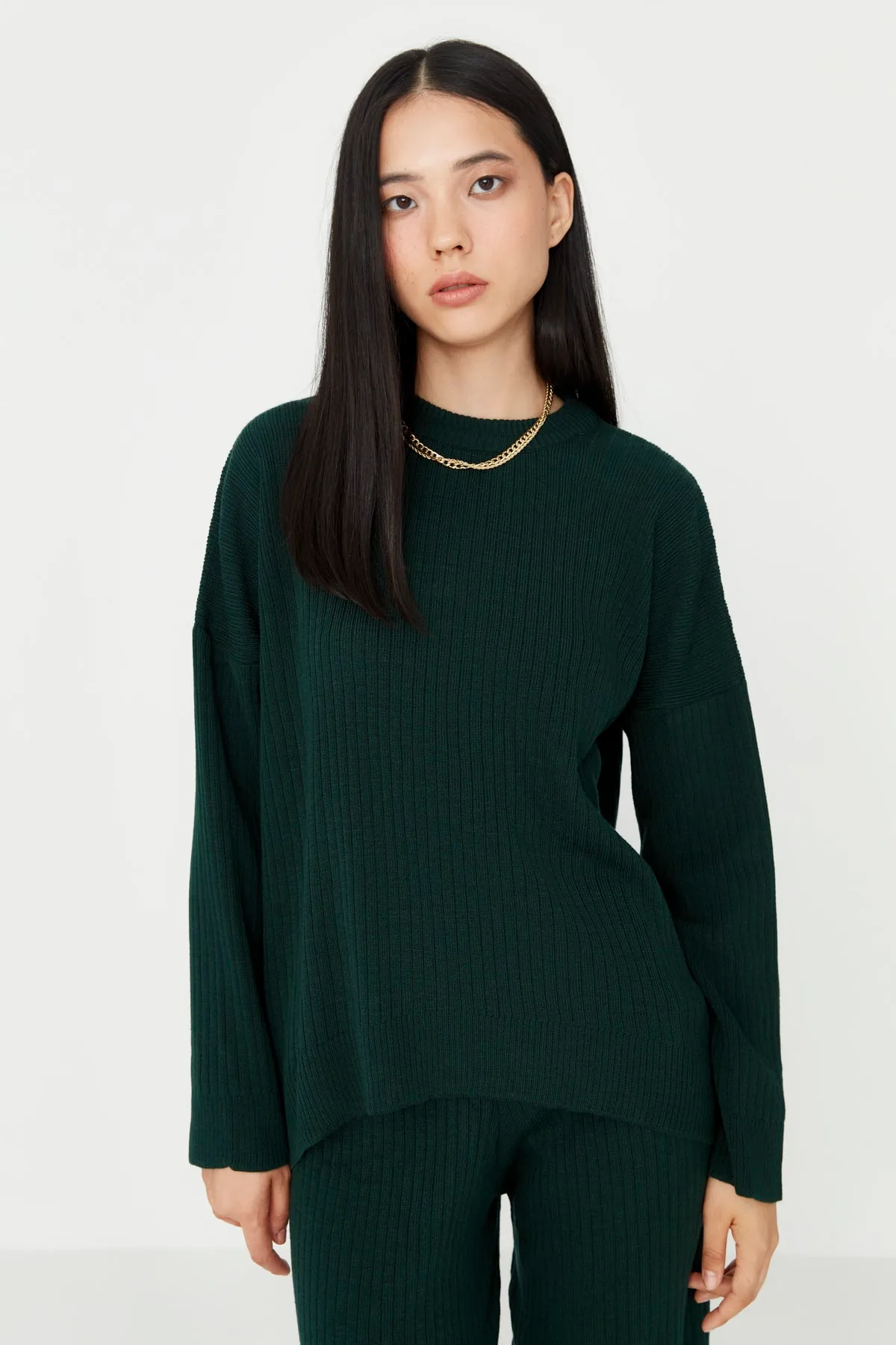Trendyol Collection  Smaragdgrünes Strickoberteil- und -unterteil-Set mit Rundhalsausschnitt TWOSS20AU0084