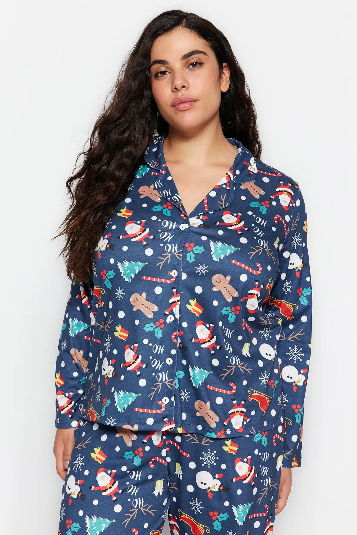 Trendyol Curve  Marineblaues Pyjama-Set aus Strick mit Weihnachtsmotiv TBBAW24AI00024