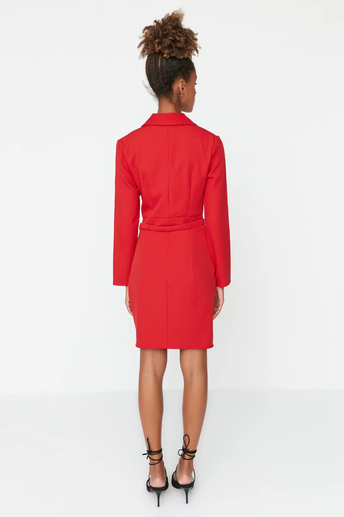 Trendyol Collection  Rotes Mini-Webkleid mit Jackenkragen TWOAW23EL00360