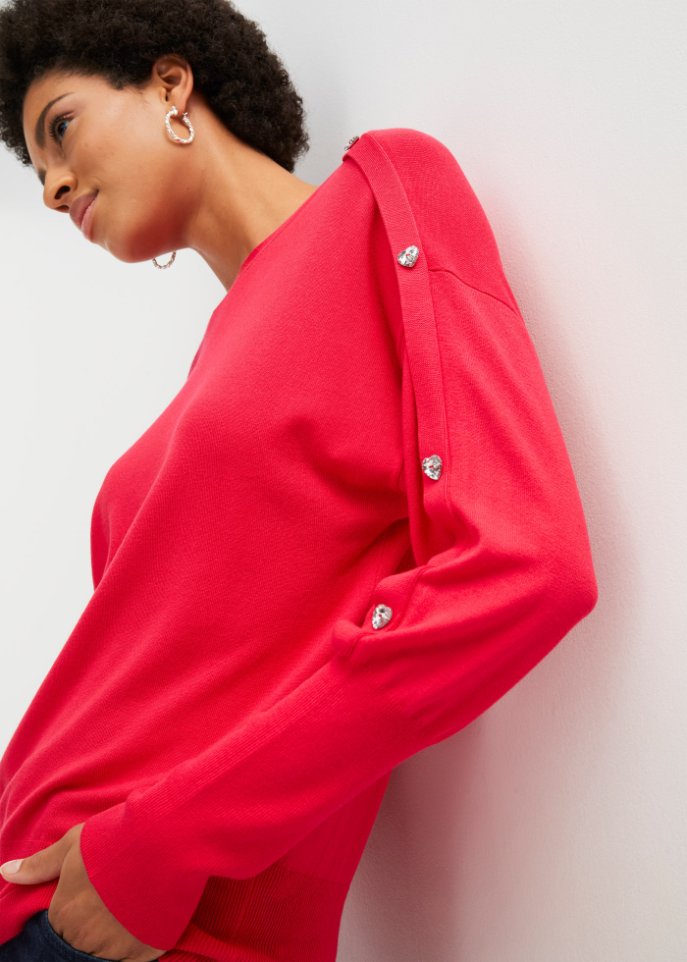 Pullover mit Herzknöpfen