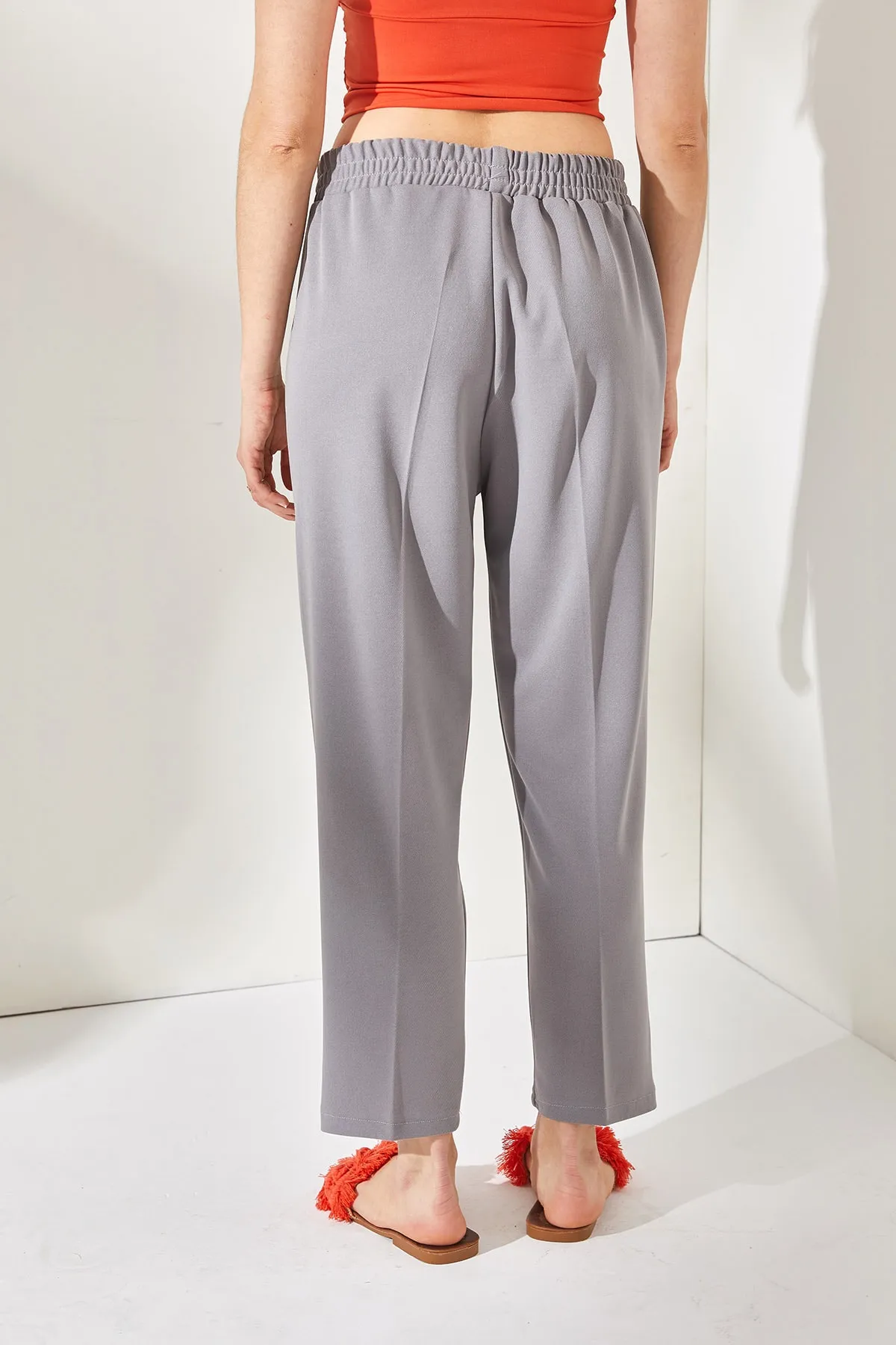 Olalook  Graue Damen-Karottenhose mit elastischem Bund und Tasche PNT-19000203